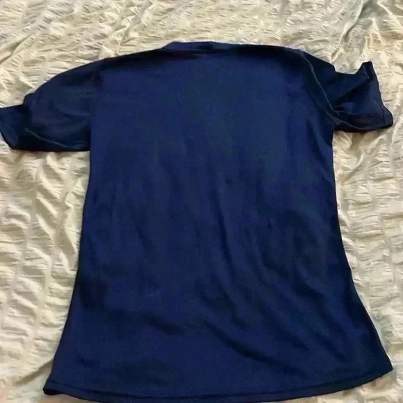 PATAGONIA - Women's Short Sleeve Athletic Shirt - XS - Like New - Picture 4 of 4